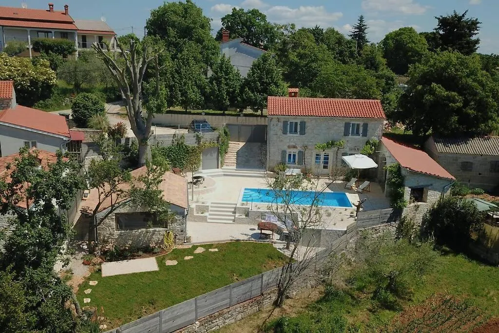 Dom wakacyjny Ferienhaus Villa Alisia, Wunderschoenes Natursteinhaus Bei Porec, Istrien, Kroatien Vranje Selo