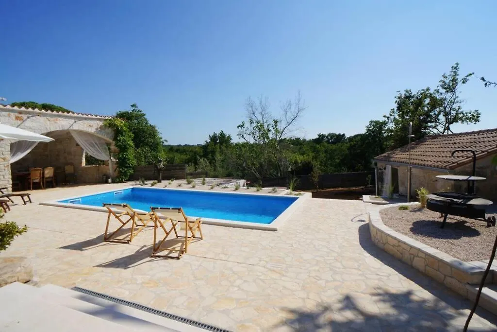 Ferienhaus Villa Alisia, Wunderschoenes Natursteinhaus Bei Porec, Istrien, Kroatien Vranje Selo 0*,  Croatia